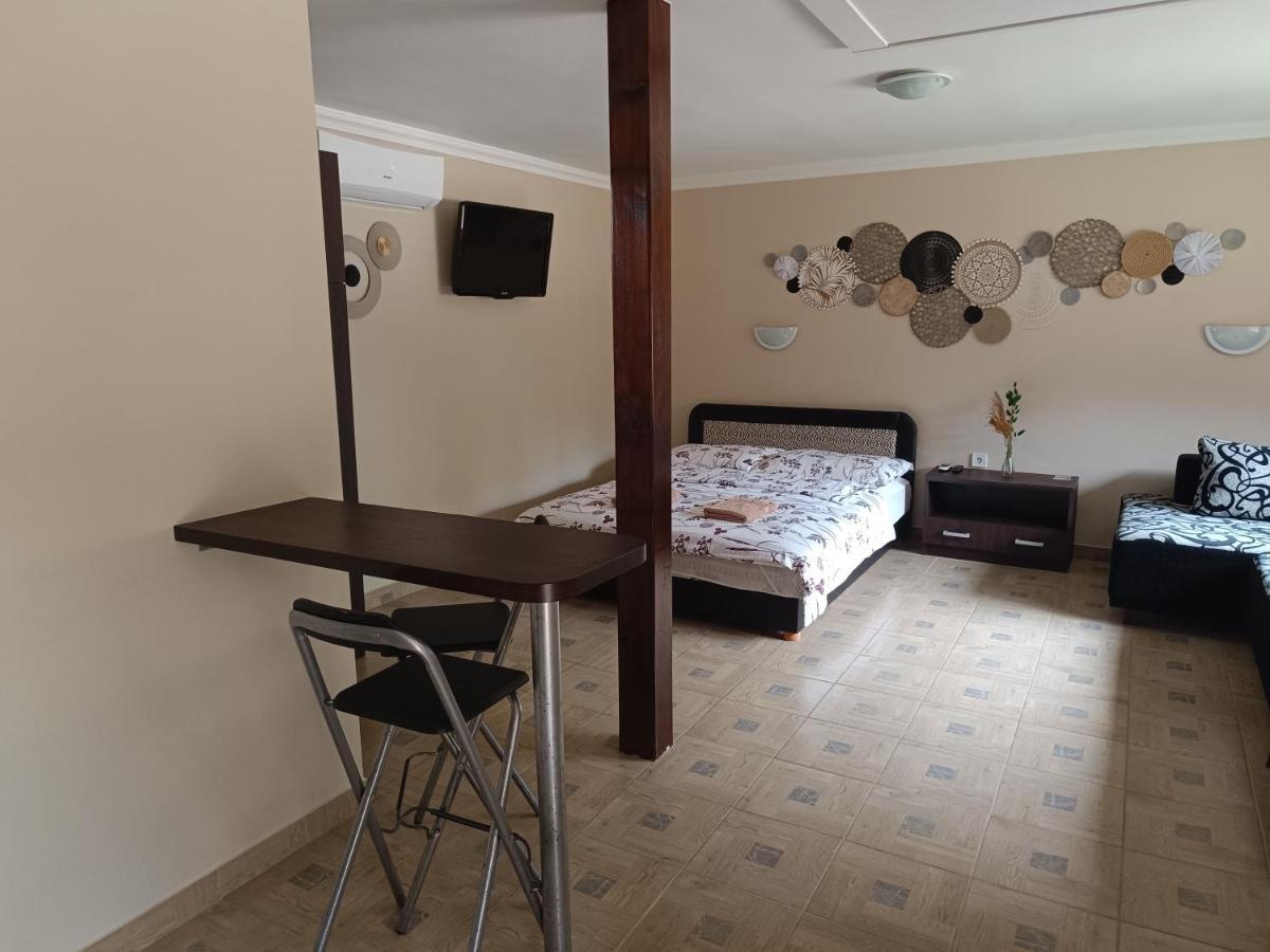 Ferienwohnung Apampa Apartman Hajdúszoboszló Exterior foto